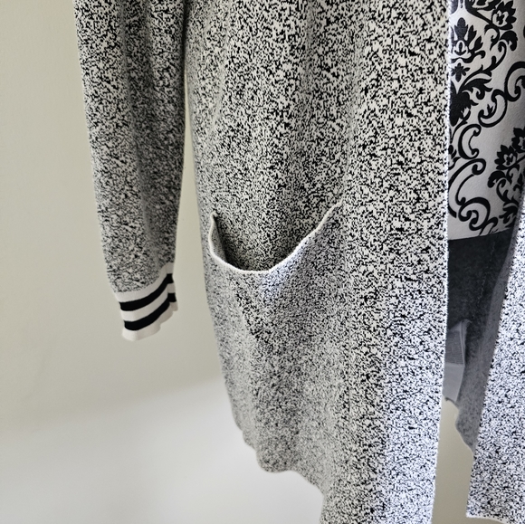 Bench Speckled Race Track Markings  Sweater - Picture 4 of 13